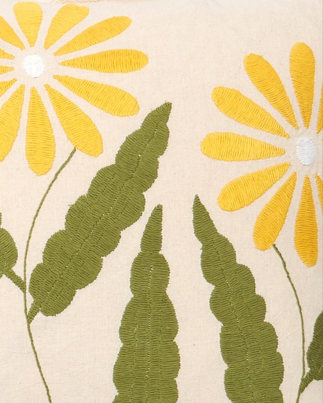 Summer Daisy Yellow -  Otomi hand embroidered