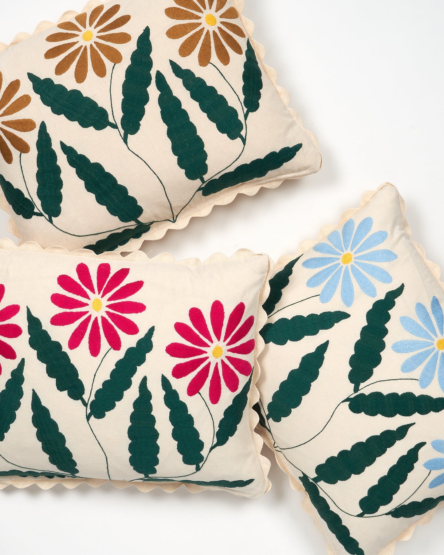 Witer Daisy Blue -  Otomi hand embroidered